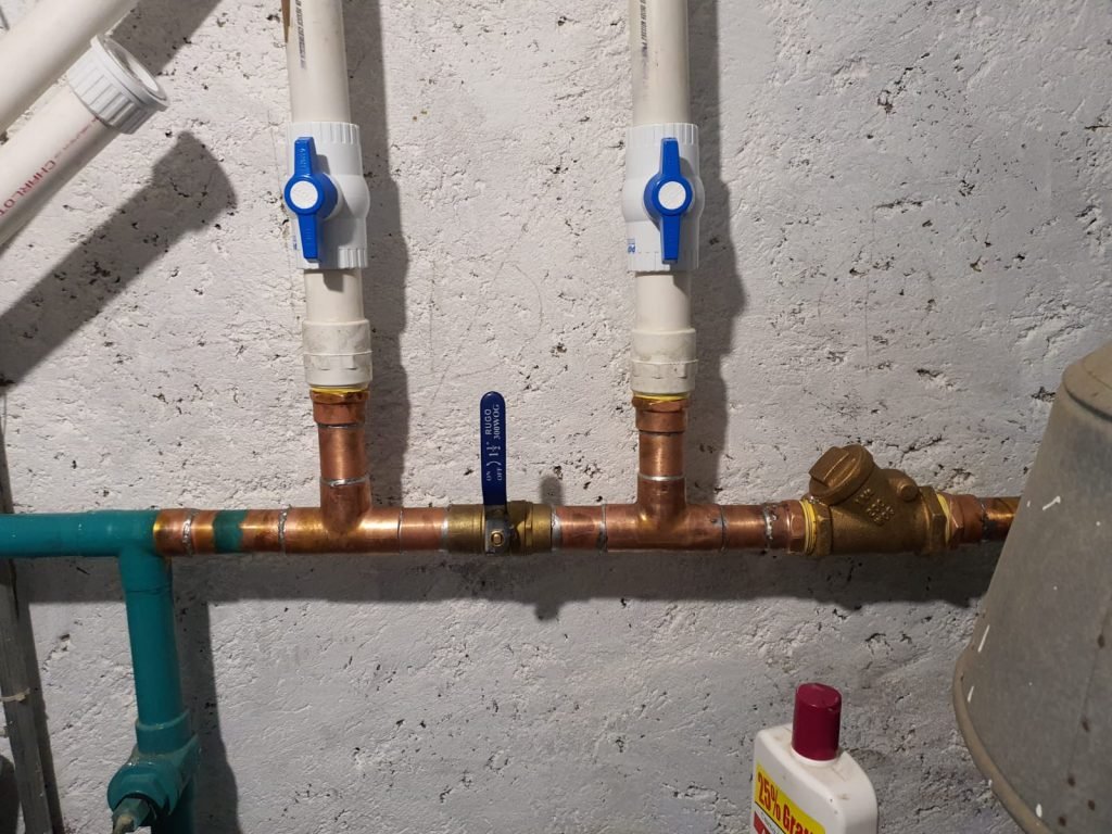 bypass hacia el sistema solar, interconectado al sistema de filtrado de la alberca Instalación con paneles metálicos con flujo intercambiable entre alberca y jacuzzi en Tecámac Estado de México