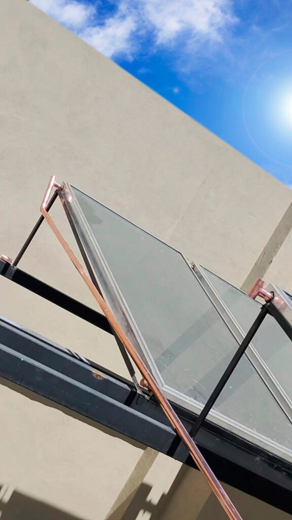 Instalacion Calentador Solar Edificio Residencial en CDMX – 1,500 Litros